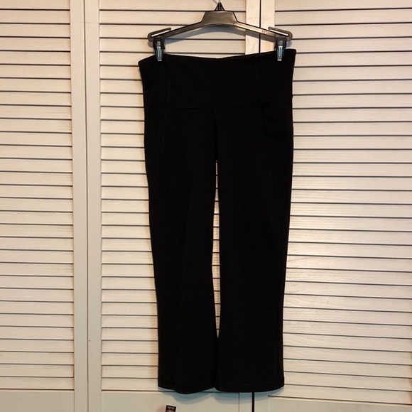 lululemon athletica Pants - Lululemon Black Short Tights
